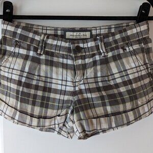 size 0, Abercrombie & Fitch brown plaid shorts